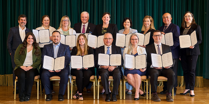 National Statement of Collaboration Canada’s 12 engineering regulators came together to sign a National Statement of Collaboration
